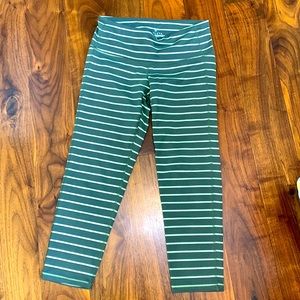 Athleta Cropped Leggings